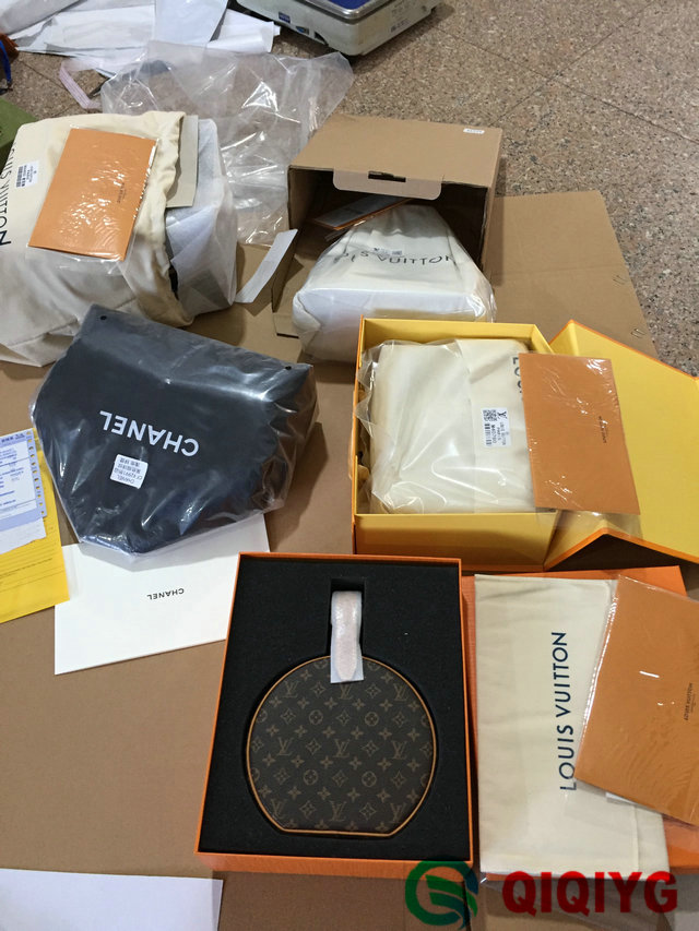 qiqiyg.com fournisseur officiel de mode en gros 2025 dropshipping qq3027