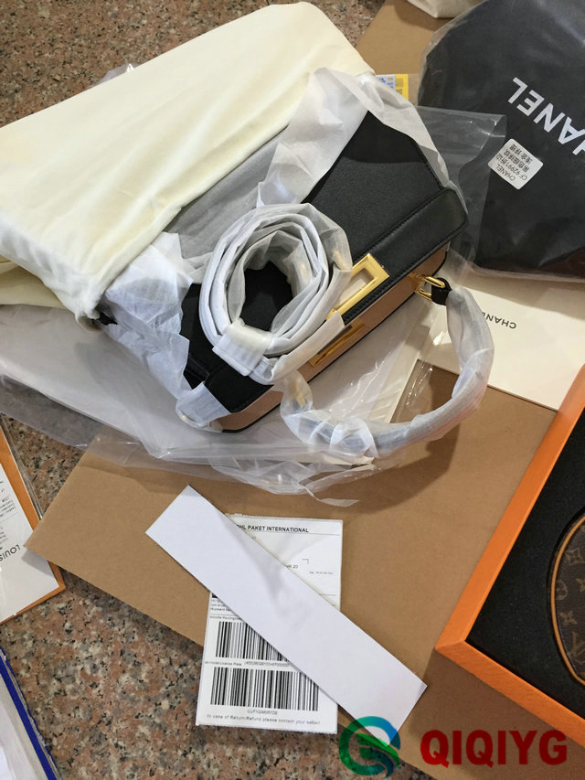 qiqiyg.com fournisseur officiel de mode en gros 2025 dropshipping qq3033