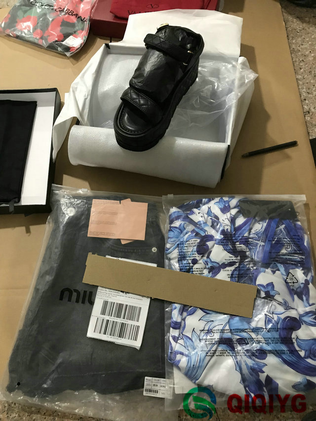 qiqiyg.com fournisseur officiel de mode en gros 2025 dropshipping qq3131