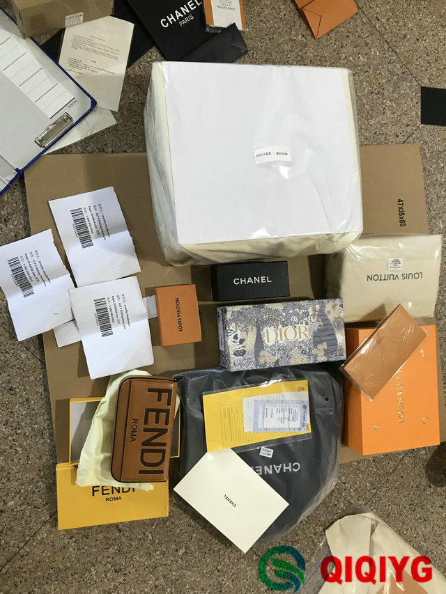 qiqiyg.com fournisseur officiel de mode en gros 2025 dropshipping qq3192