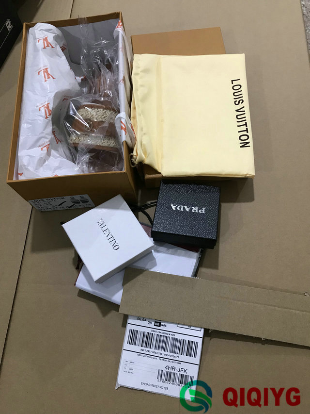 qiqiyg.com fournisseur officiel de mode en gros 2025 dropshipping qq3245