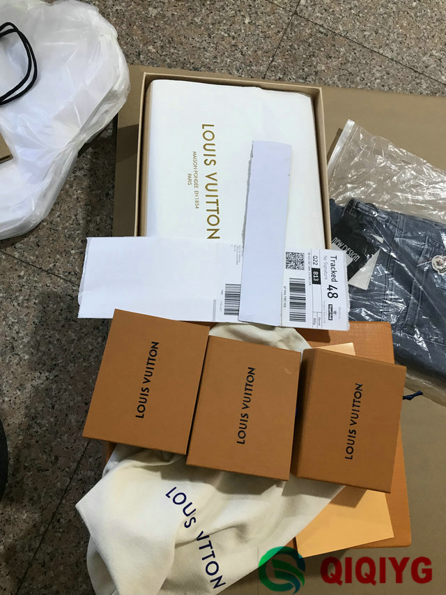 qiqiyg.com fournisseur officiel de mode en gros 2025 dropshipping qq3351