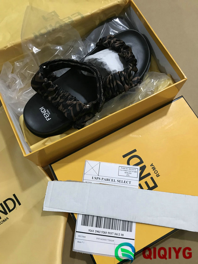 qiqiyg.com fournisseur officiel de mode en gros 2025 dropshipping qq3481